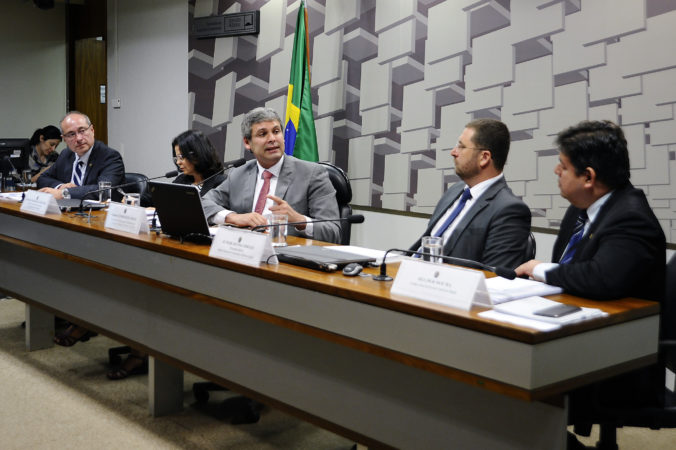 Debate justiça fiscal - Lindbergh Farias