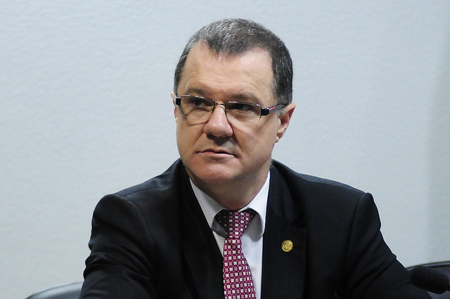 carlos gabas 0812