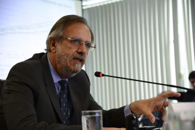 jc ministro-miguel-rossetto-durante-coletiva-sobre-dados-do-caged 21012016008