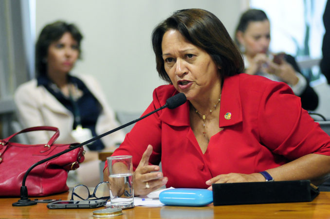 Fatima Bezerra 170117 b