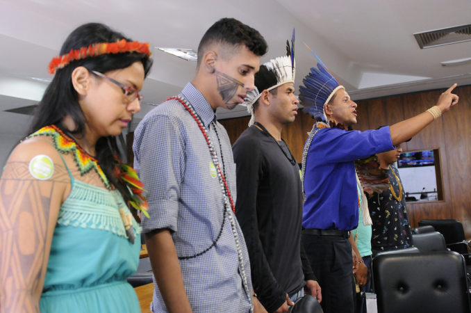 indégenas Senado Federal audiêcia CDH