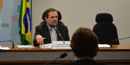 Pinheiro defende isenção para produção de tablets