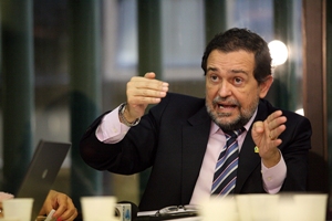 Walter Pinheiro apresenta relatório do PPA 2012-2015