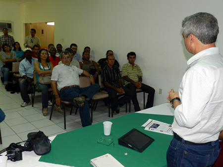 Humberto reúne-se com líderes do Sertão Pernambucano