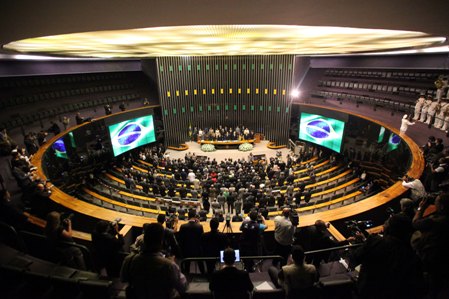 Dilma: Gestão econômica exigirá disciplina e ousadia em 2012