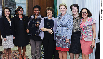 Senado lança programa para promover igualdade de raça e gênero