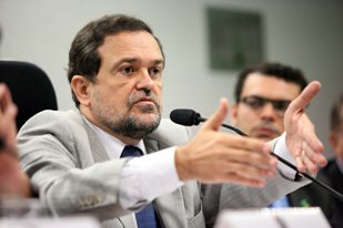 Pinheiro defende aumento de investimento na indústria de software