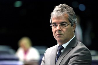 Queda do juros: Viana denuncia imposições dos bancos