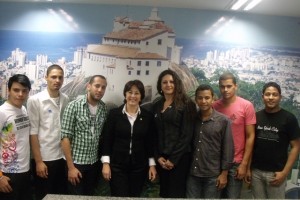 Ana Rita participa de reunião com professores e LGBTs