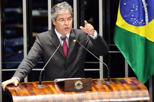 Viana quer intervenção em conflitos na divisa com a Bolívia