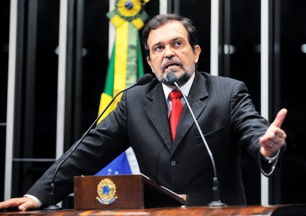 Pinheiro comemora avanço na proposta da ‘bancarização’
