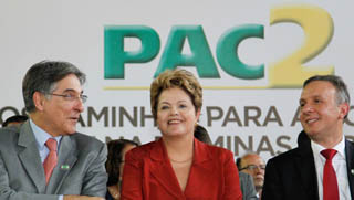 Atordoado, PSDB aciona Dilma por fala de 7 de Setembro