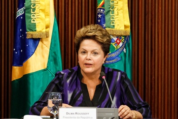 Oligopólio de mídia desqualifica propostas de Dilma Rousseff
