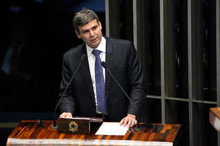 Lindbergh apoia voto de brasileiro Paulo Nogueira no FMI
