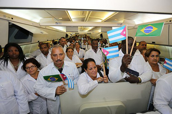 Mais Médicos: dois mil profissionais chegam de Cuba