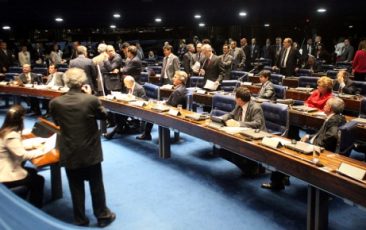Plenário do Senado aprova fim da guerra fiscal dos municípios