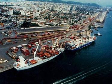 Balança comercial registra segunda maior exportação em outubro