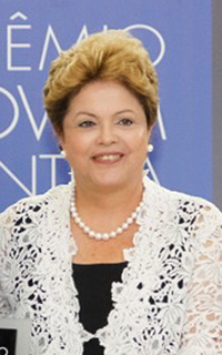 Dilma: salário mínimo deve ficar entre R$ 722 e R$ 724 em 2014