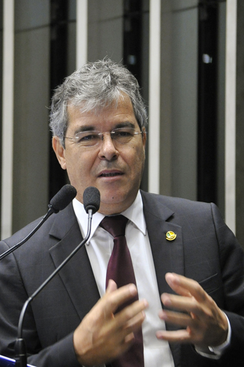 Jorge Viana: sem doações, vence o candidato com a melhor proposta