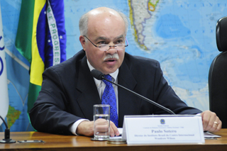 Diretor do Instituto Brasil nos EUA contraria oposição