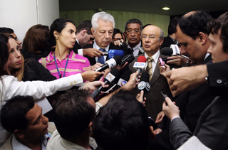 Senador José Pimentel apresenta requerimento para CPMI