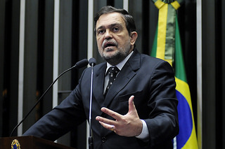 Pinheiro defende diálogo para resolver greve da PM na Bahia