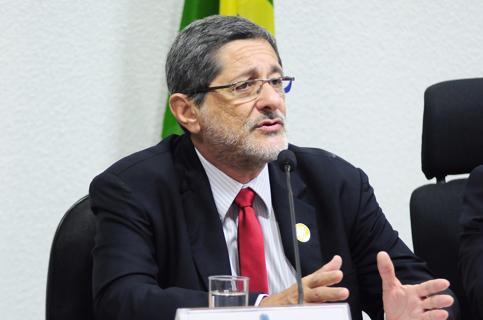 Gabrielli: ataques à Petrobras são campanha da oposição