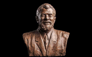 Lula ganha busto de bronze em exposição em Washington