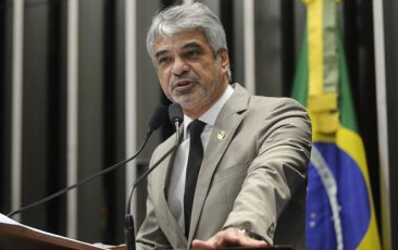 Humberto repele declaração de Eduardo Campos sobre Dilma Rousseff