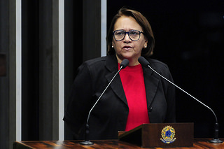 Governo Dilma prioriza abertura de cursos de medicina no interior, diz Fátima
