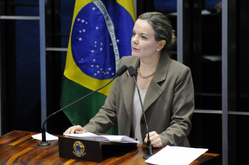 Medidas de Dilma para o reequilíbrio fiscal são corajosas, diz Gleisi