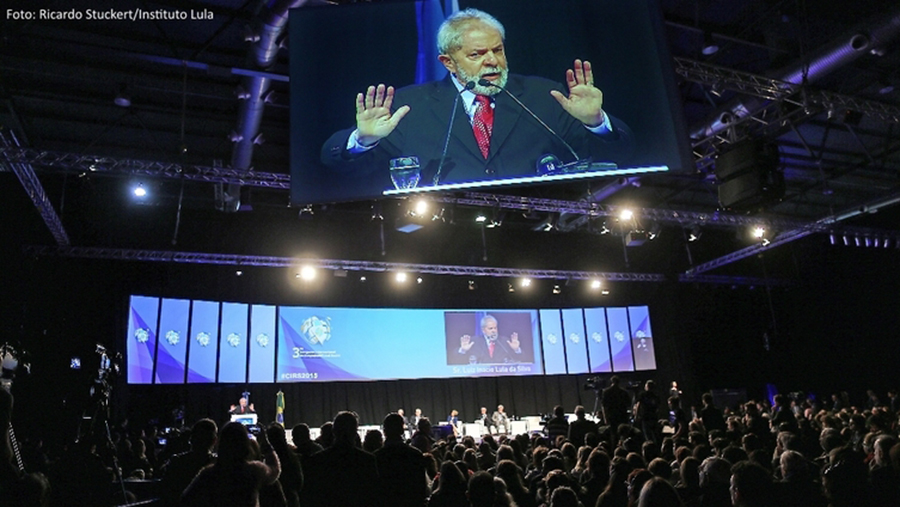 Redução do grau de investimento não significa nada,diz ex-presidente Lula