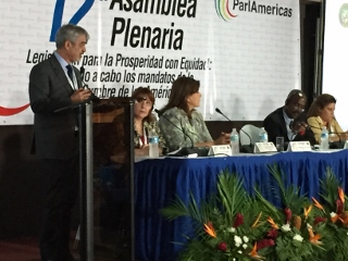 Humberto apresenta avanços do Mais Médicos ao ParlAméricas