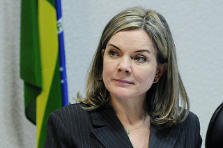 Dilma poupou programas sociais para não afetar aos mais pobres, diz Gleisi