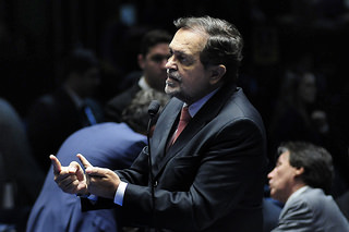 Pinheiro defende projeto do Executivo para repatriar dinheiro do exterior