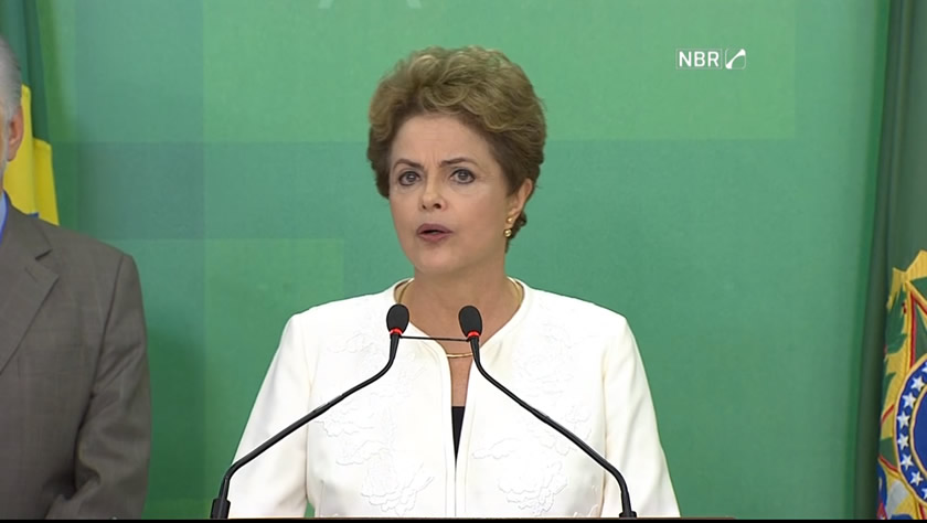 Dilma reage com indignação à chantagem de Cunha com impeachment