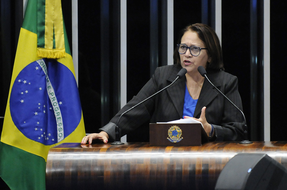 Atraso na definição de comissão é mais uma manobra de Cunha, diz Fátima