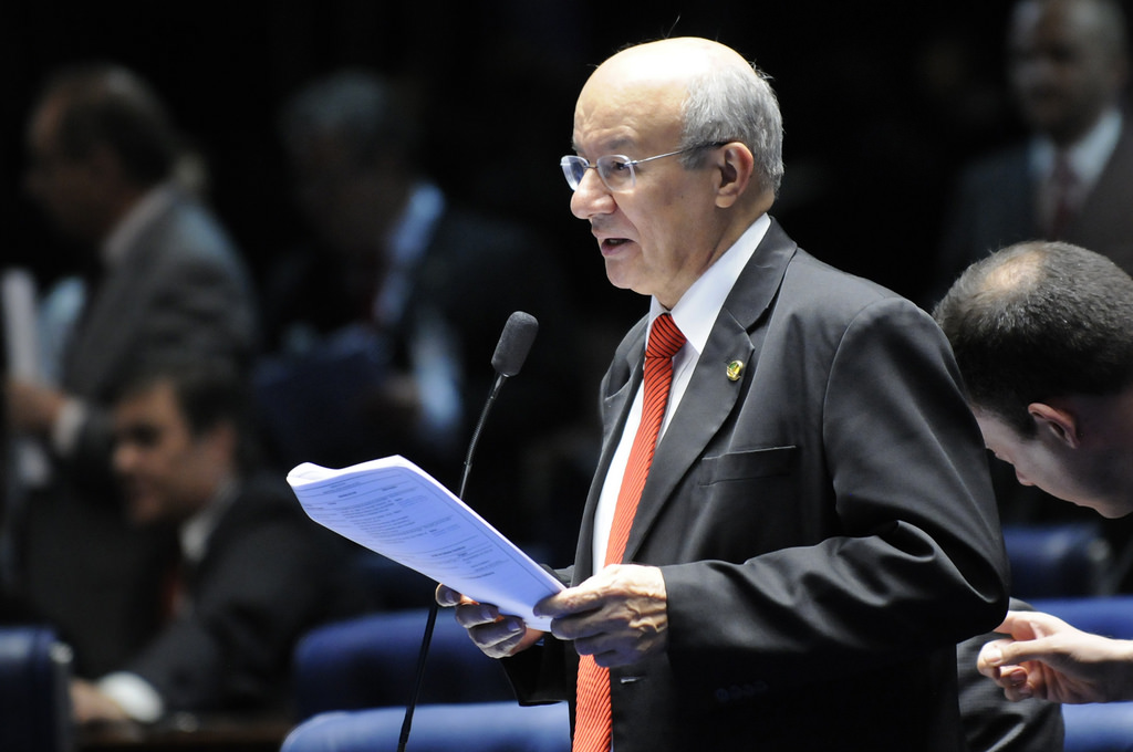 Regulamentação do Conselho de Gestão Fiscal é boa para o país, diz Pimentel