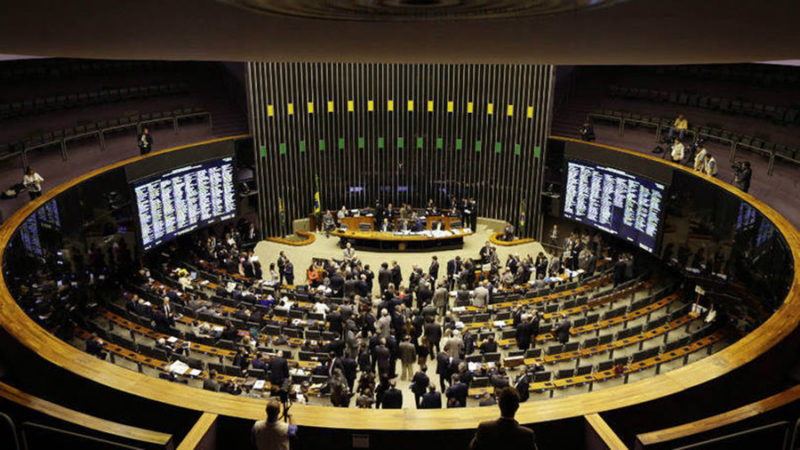 Líderes de vários partidos denunciam manobra de Cunha e oposição para retardar comissão especial do impeachment