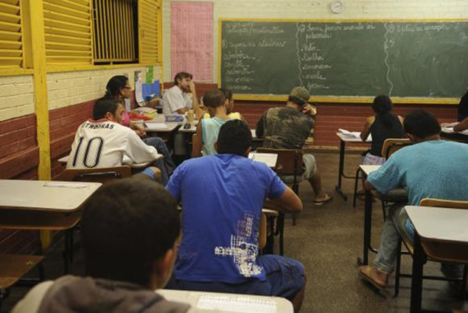 Brasil diminui diferença entre ricos e pobres que concluem o ensino médio