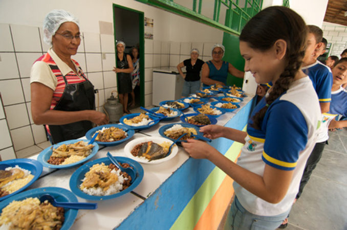 Brasil amplia número de alunos do Bolsa Família em ensino de tempo integral