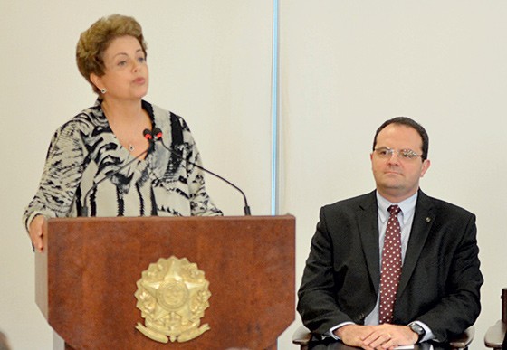 Dilma adota medida que pode destravar US$ 120 bilhões em investimentos