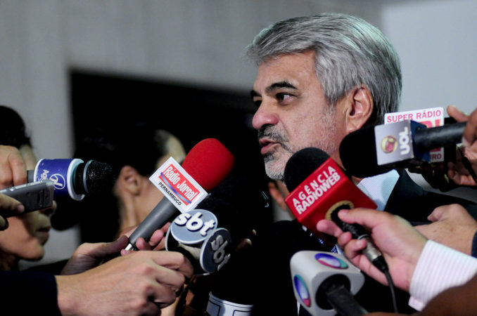 Em entrevista, Humberto Costa escapa das armadilhas da imprensa de oposição