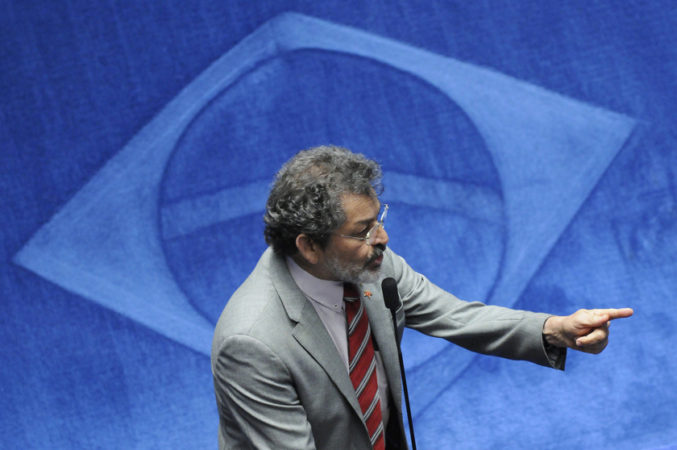 “Saída do PMDB do governo mostra face oportunista de uma ala do partido”, diz Paulo Rocha