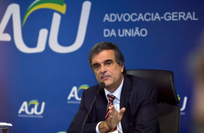 Relatório do impeachment tem equívocos que agravam ilicitude, diz Cardoso