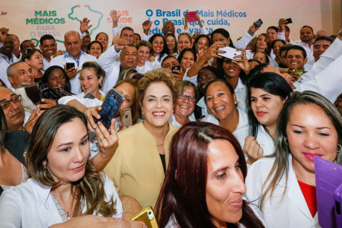 Dilma critica proposta do PMDB de desvincular gastos com saúde