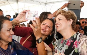 dilma bahia7-d5f1-4efe-bd89-2a84f64af352