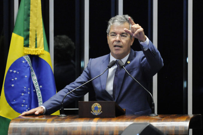 Viana garante que oposição não vai provar que houve crime de Dilma