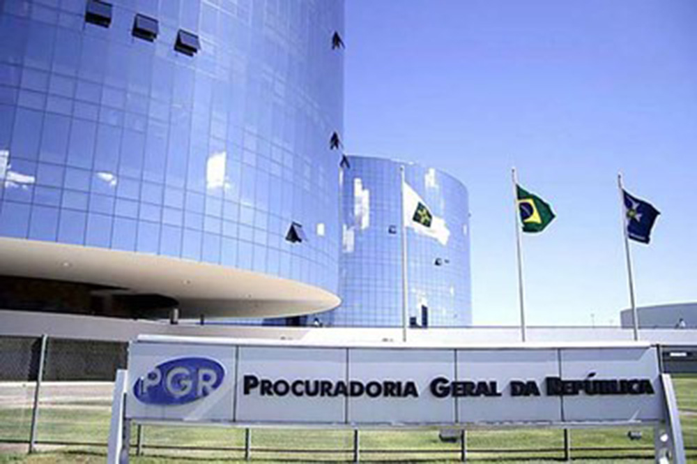 Oposicionistas pedem apuração de esquema para afastar presidenta Dilma
