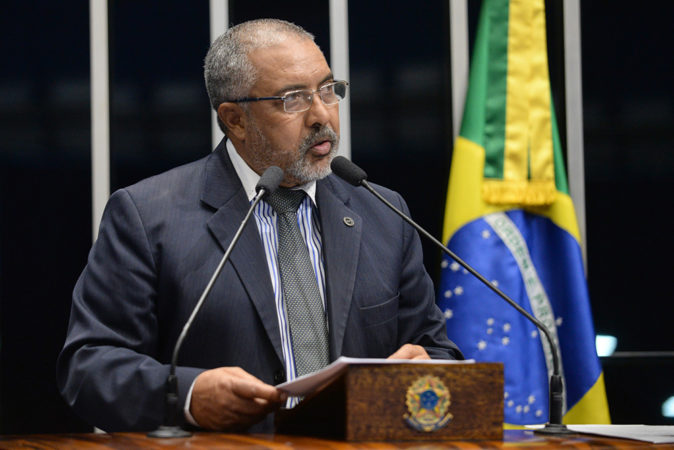 Paulo Paim é escolhido o melhor senador do País, segundo Atlas Político
